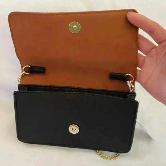 Charming Charlie bag‎ - Picture 3 of 6